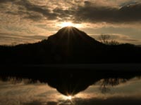 �_�̌��Ԃ���̃_�u���_�C�������h���R